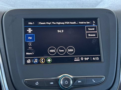 Used 2024 Chevrolet Equinox LT FWD image 29