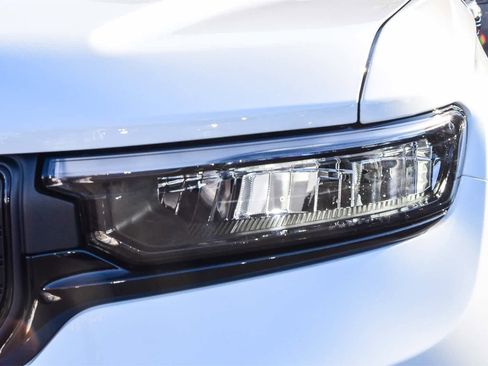 New 2025 Jeep Grand Cherokee L Limited image 8