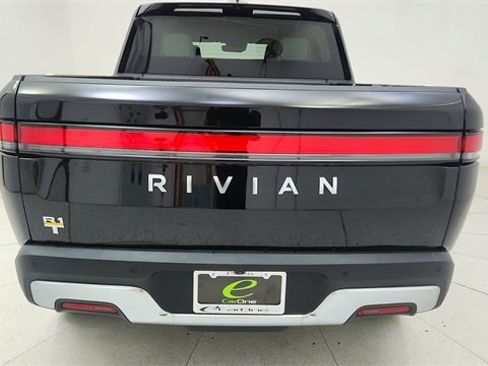 Used 2023 Rivian R1T Adventure image 12