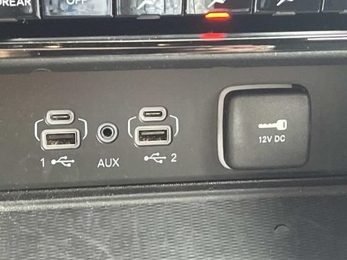 Certified 2024 Jeep Grand Cherokee Altitude AWD/4WD image 32
