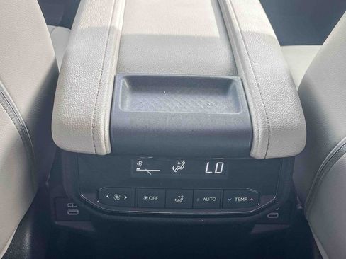 Used 2024 Toyota Grand Highlander XLE image 22