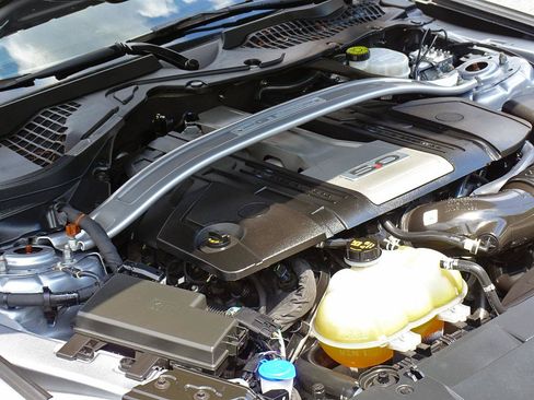Used 2020 Ford Mustang GT Premium w/ Equipment Group 401A RWD image 21