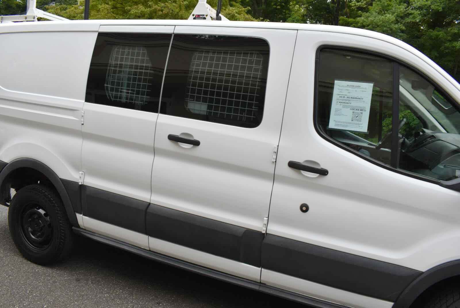Used 2017 Ford Transit 250 130 Low Roof w/ Exterior Upgrade Package RWD image 47