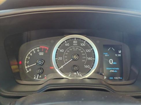 Used 2021 Toyota Corolla LE image 15