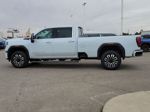 New 2026 GMC Sierra 3500 Denali Ultimate AWD/4WD image 6