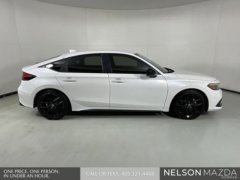 Used 2024 Honda Civic Sport image 9