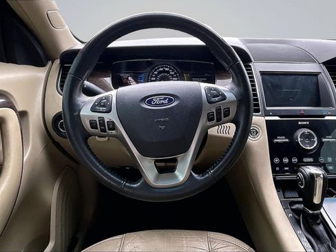 Used 2018 Ford Taurus Limited FWD image 5