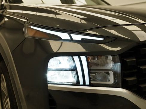 Used 2023 Hyundai Santa Fe SE image 12