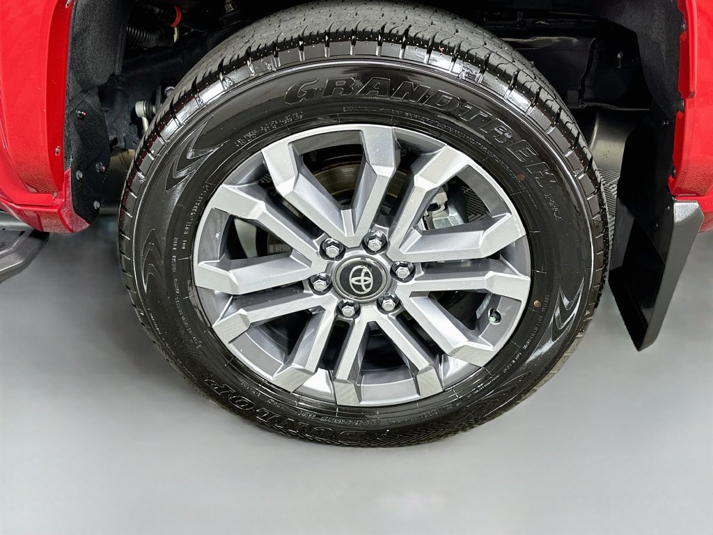 Certified 2026 Toyota 4Runner Limited AWD/4WD image 32