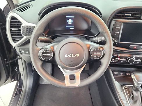 Used 2023 Kia Soul LX image 23