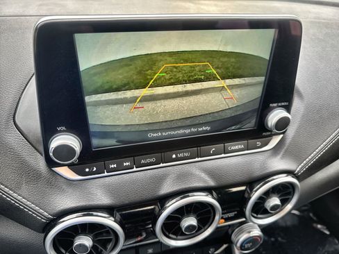 Used 2025 Nissan Sentra SV FWD image 19