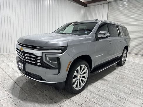 New 2026 Chevrolet Suburban Premier w/ Sun And Tow Package AWD/4WD image 1