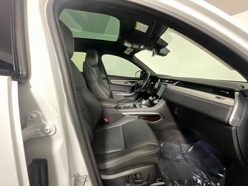 Used 2025 Jaguar F-PACE R-Dynamic S image 21