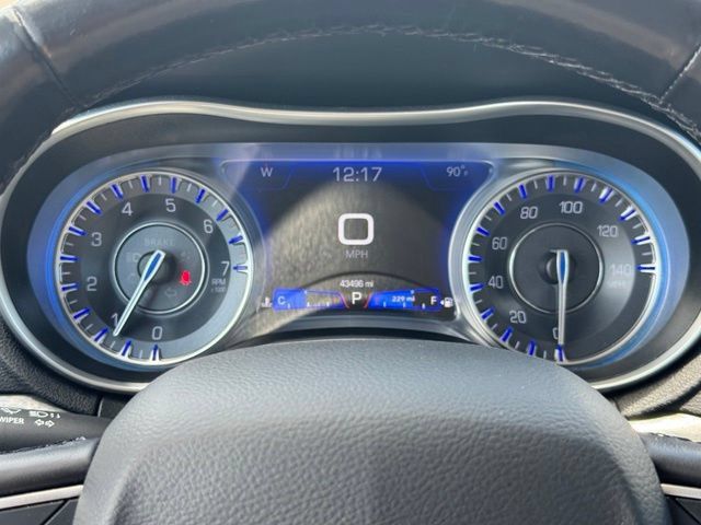 Certified 2021 Chrysler 300 Touring L AWD/4WD image 32