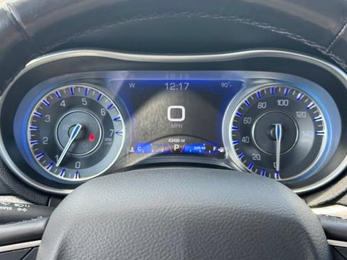 Certified 2021 Chrysler 300 Touring L AWD/4WD image 32
