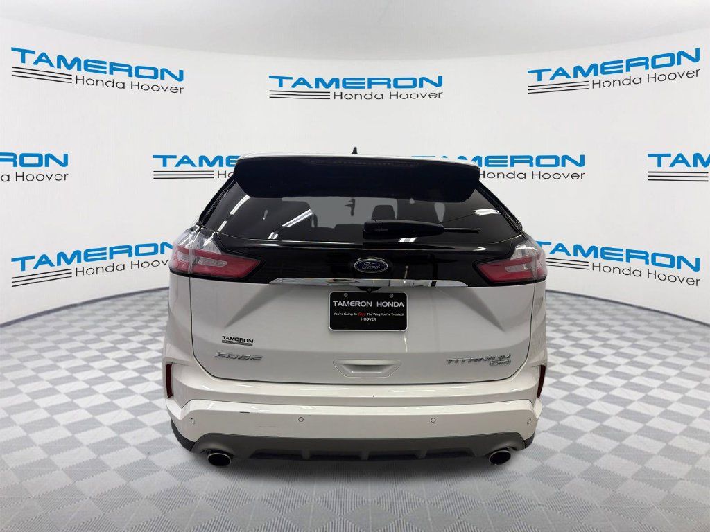 Used 2020 Ford Edge Titanium w/ Equipment Group 301A FWD image 4