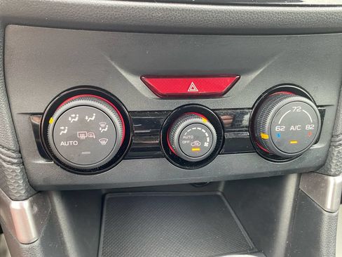 Used 2021 Subaru Forester Premium AWD/4WD image 28