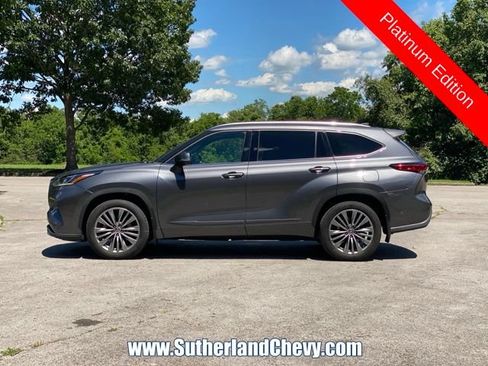 Used 2021 Toyota Highlander Platinum AWD/4WD image 4