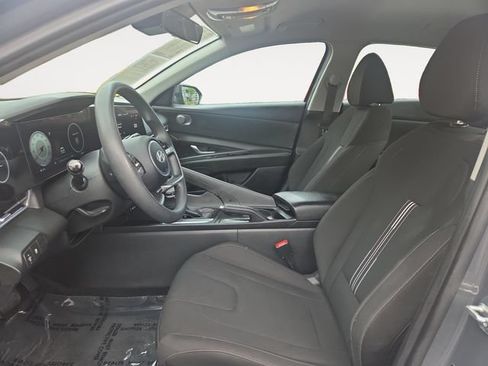 Used 2024 Hyundai Elantra SEL FWD image 9