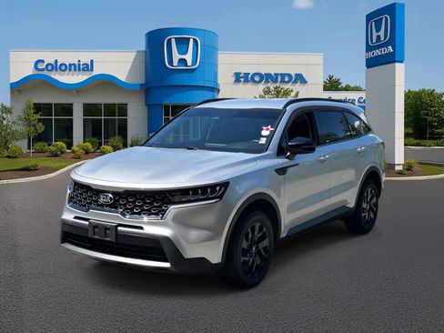 Used 2021 Kia Sorento S image 1