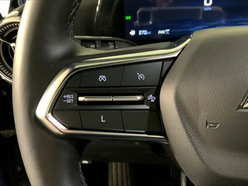 Used 2025 Chevrolet Equinox LT AWD/4WD image 18