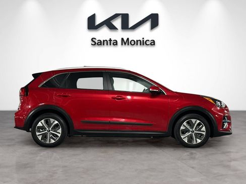 Certified 2022 Kia Niro EX Premium image 8