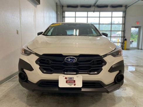Used 2024 Subaru Crosstrek 2.0i AWD/4WD image 4