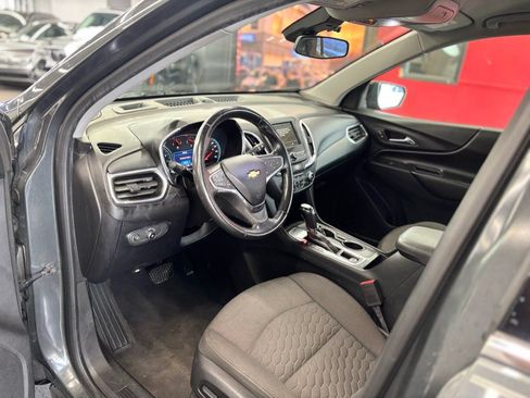 Used 2019 Chevrolet Equinox LT w/ Driver Convenience Package FWD image 11