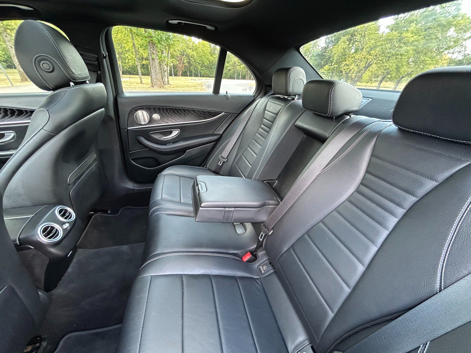 Used 2021 Mercedes-Benz E 450 4MATIC Sedan image 24