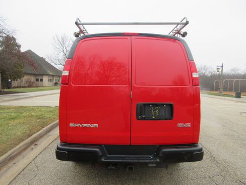 Used 2019 GMC Savana 3500 w/ Driver Convenience Package image 11