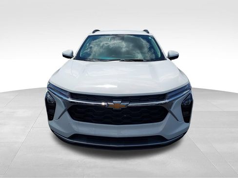 New 2026 Chevrolet Trax LT w/ LT Convenience Package FWD image 8