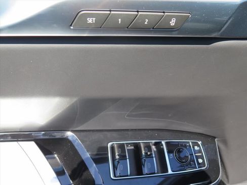 New 2026 Cadillac Escalade Platinum Luxury AWD/4WD image 12