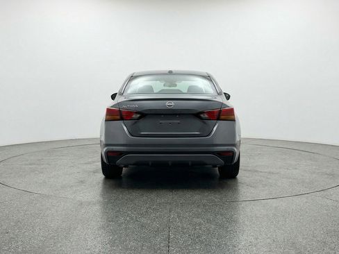Used 2025 Nissan Altima 2.5 SV image 6