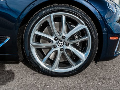 Used 2022 Bentley Continental GT image 23