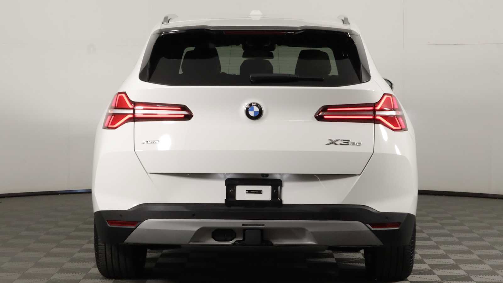 Used 2025 BMW X3 xDrive30i AWD/4WD image 5