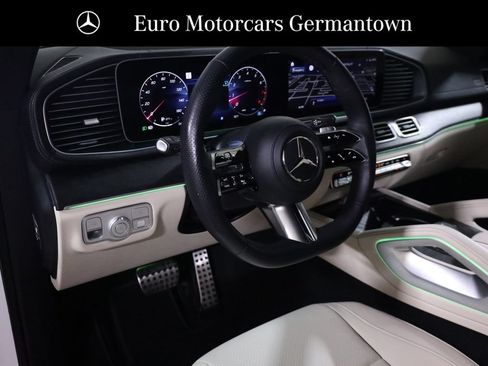 Used 2025 Mercedes-Benz GLS 450 4MATIC w/ AMG Line Exterior image 32