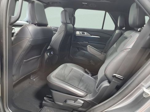 Used 2025 Ford Explorer ST w/ Sun And Sound Package AWD/4WD image 17