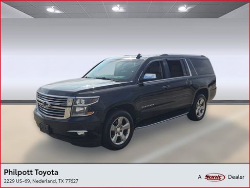 Used 2019 Chevrolet Suburban Premier image 1