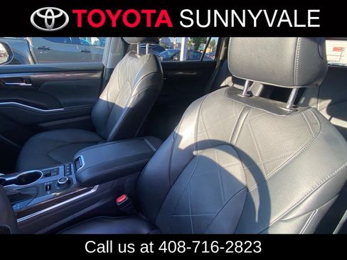 Used 2022 Toyota Highlander Platinum AWD/4WD image 5