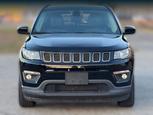Used 2017 Jeep Compass Latitude w/ Popular Equipment Group image 5