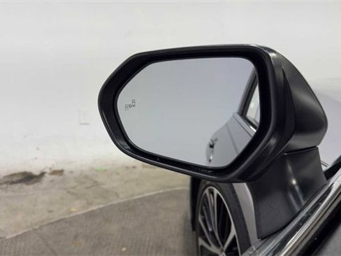 Used 2019 Toyota Camry SE image 11