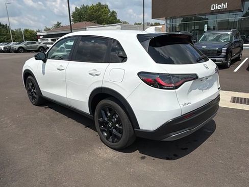 Used 2024 Honda HR-V Sport image 4