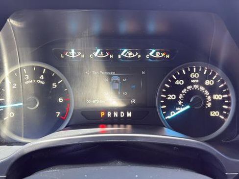 Used 2018 Ford F150 XLT w/ Equipment Group 302A Luxury AWD/4WD image 11
