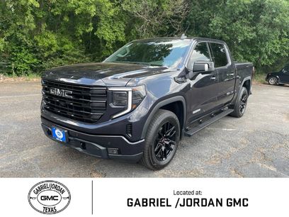 Used 2025 GMC Sierra 1500 Elevation w/ Preferred Package