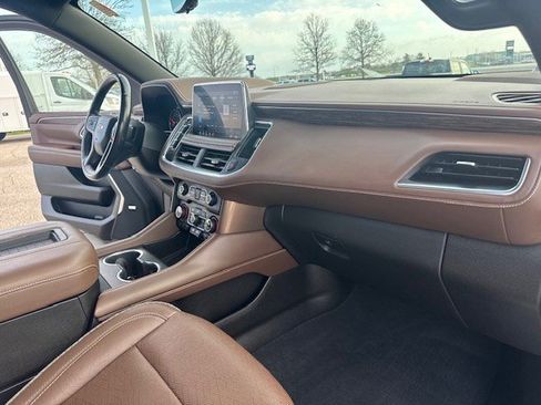 Used 2021 Chevrolet Suburban High Country image 48