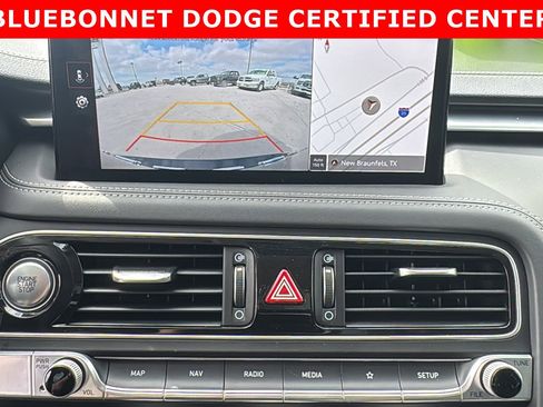 Used 2023 Genesis G70 2.0T image 18