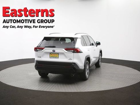 Used 2022 Toyota RAV4 LE AWD/4WD image 40