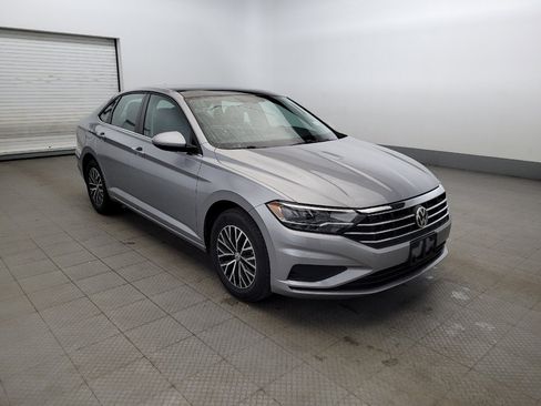 Used 2021 Volkswagen Jetta SE w/ SE Cold Weather Package image 13