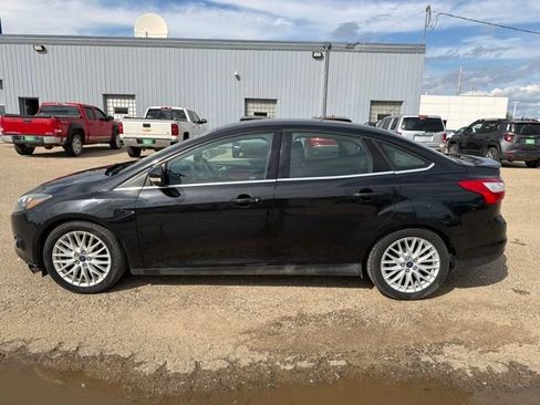 Used 2014 Ford Focus Titanium FWD image 8