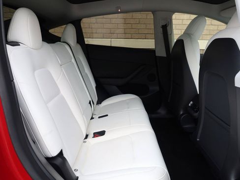 Used 2022 Tesla Model Y Performance AWD/4WD image 20